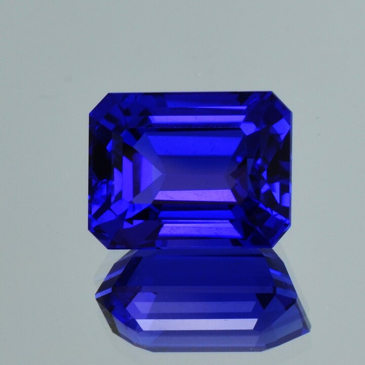 Tanzanite octagon intense blue 10.32 ct.