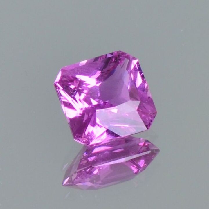 Saphir octagon purpur-pink ungebrannt 2,05 ct.