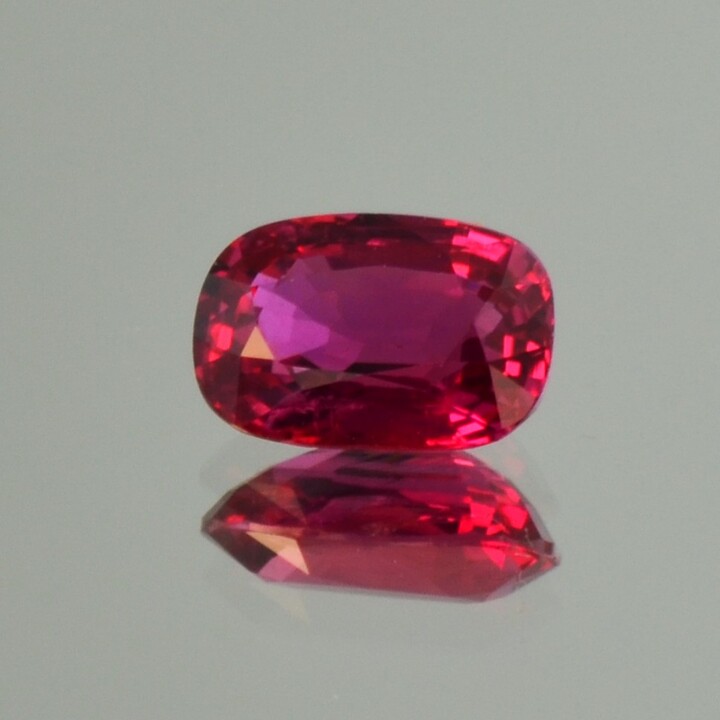 Rubin antikoval rot unbehandelt 1,59 ct.
