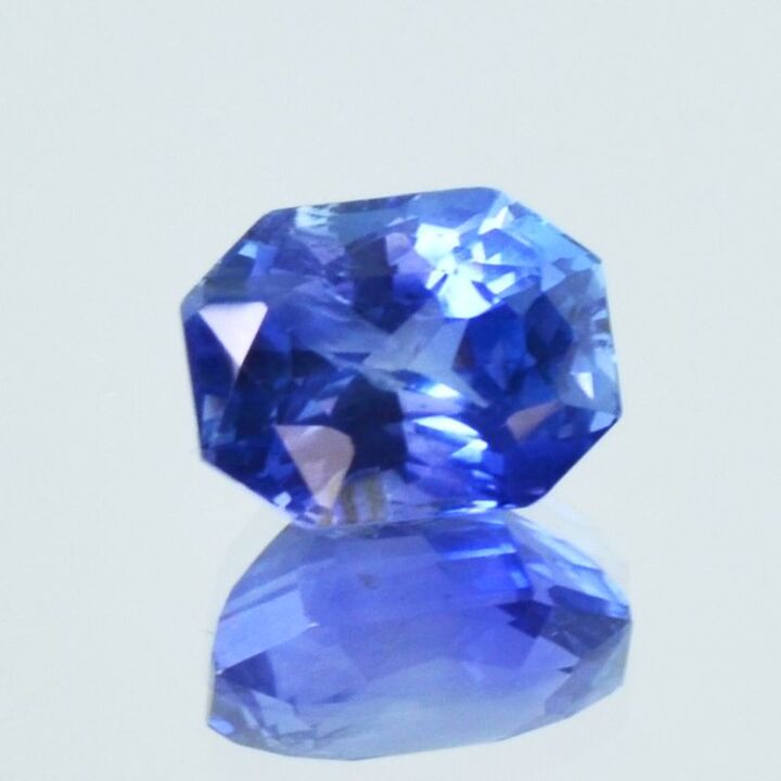 Sapphire octagon blue untreated 5.37 ct.