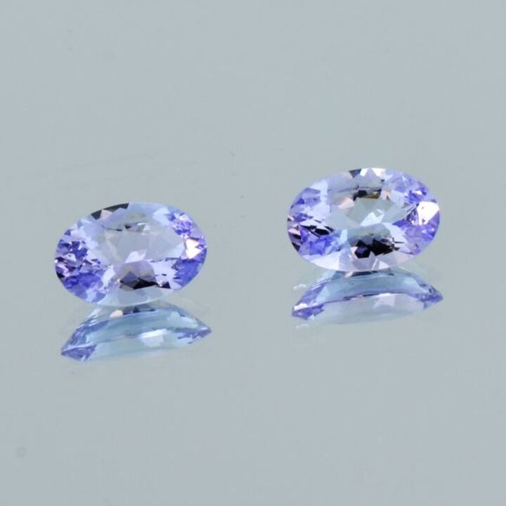 Tanzanite Pair oval bluish lilac unheated 2.29 ct.