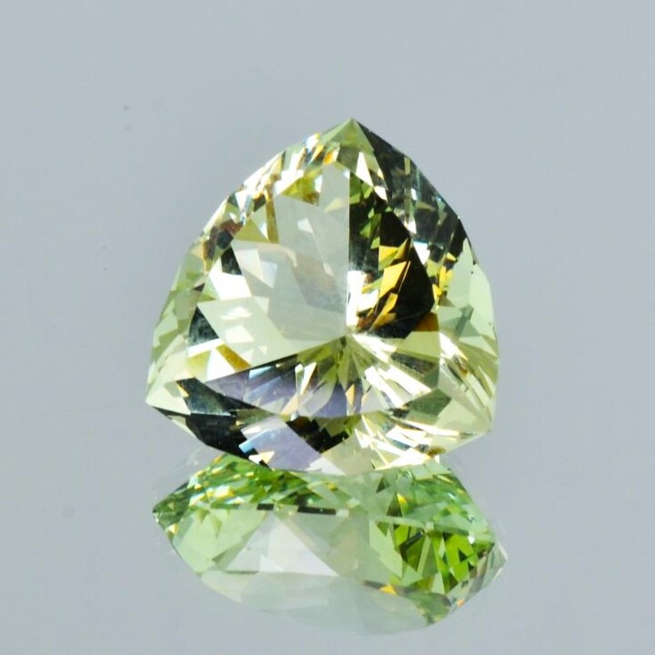 Heliodor Beryll Trillion helles Gelbgrün 15,20 ct.
