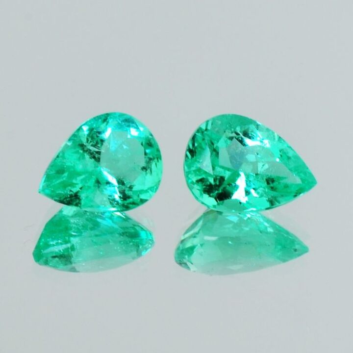Smaragd Duo Tropfen grün 5,42 ct.