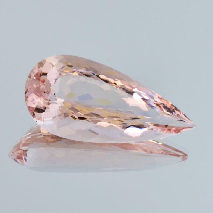 Morganite Beryll pear pink 44.34 ct.