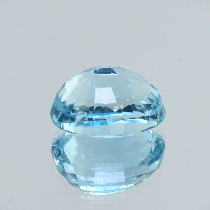 Topas oval hellblau unbehandelt 9,60 ct.