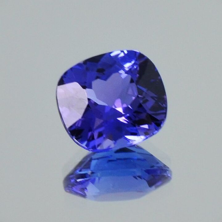 Tansanit antik intensives Violettblau 3,76 ct.