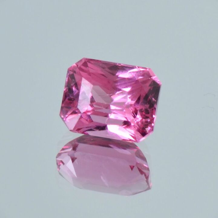 Spinel octagon-princess pink 2.69 ct.