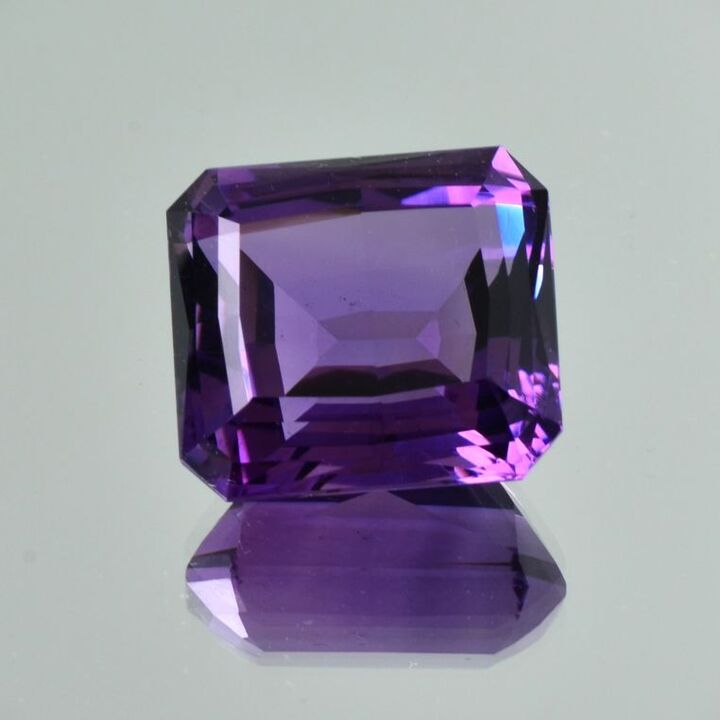 Amethyst octagon violett 22,35 ct.