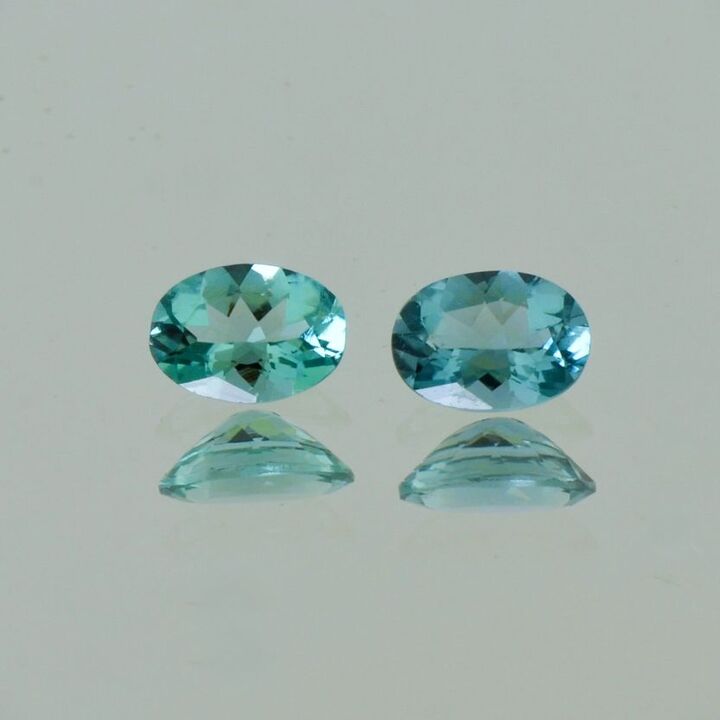Indigolith Duo Turmaline oval grünlich blau 1,37 ct.