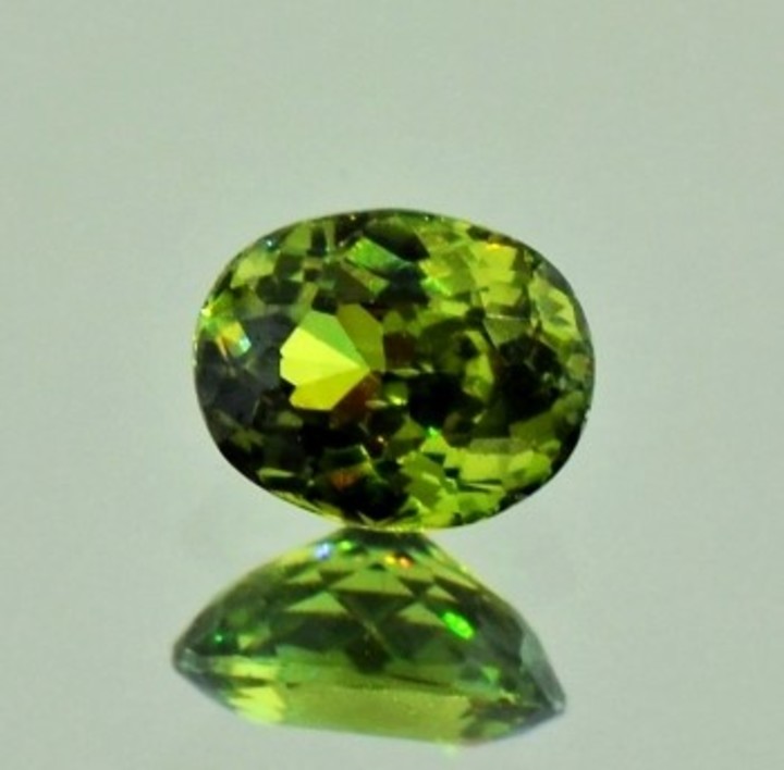 Demantoid oval 1.16 ct