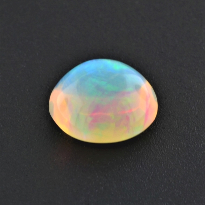 Precious Opal cabochon round 6.62 ct