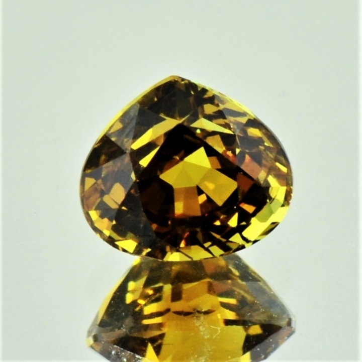 Mali-Garnet pear yellow brown 3.93 ct