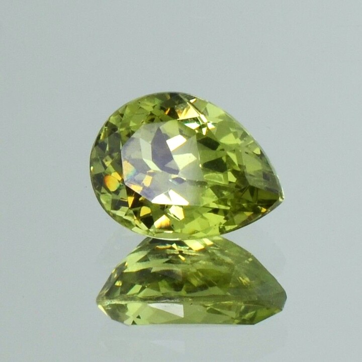 Mali-Garnet pear yellow green 3.89 ct.