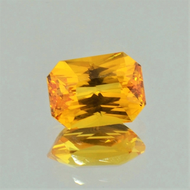 Sapphire octagon-princess yellow orange 4.00 ct.