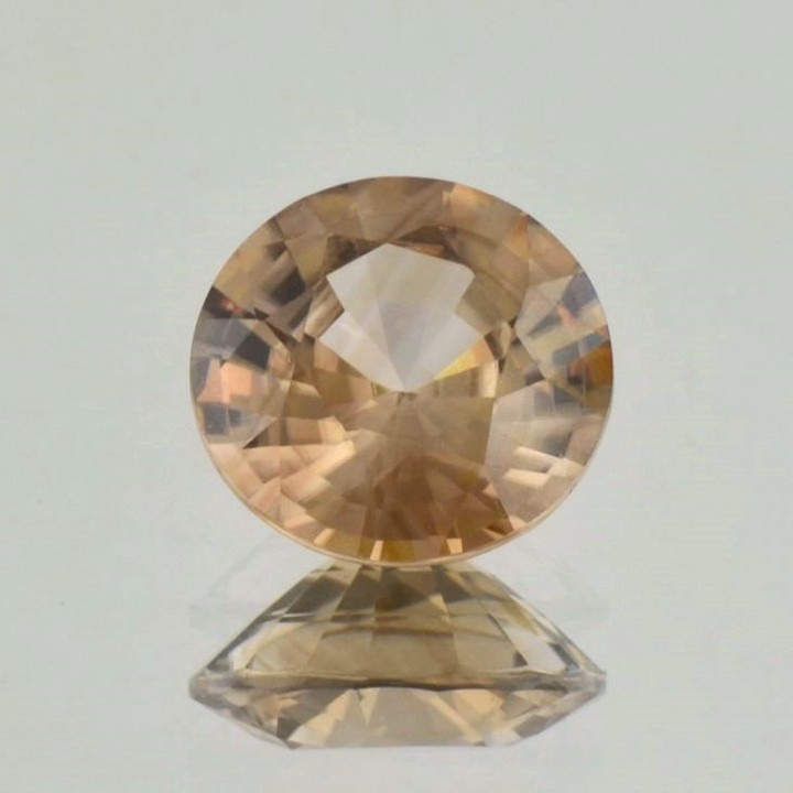 Zircon round light brown 7.05 ct