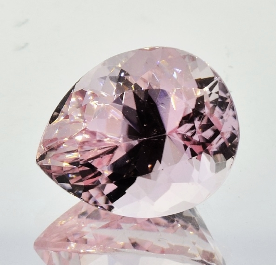 Turmalin Tropfen rosa 14,54 ct