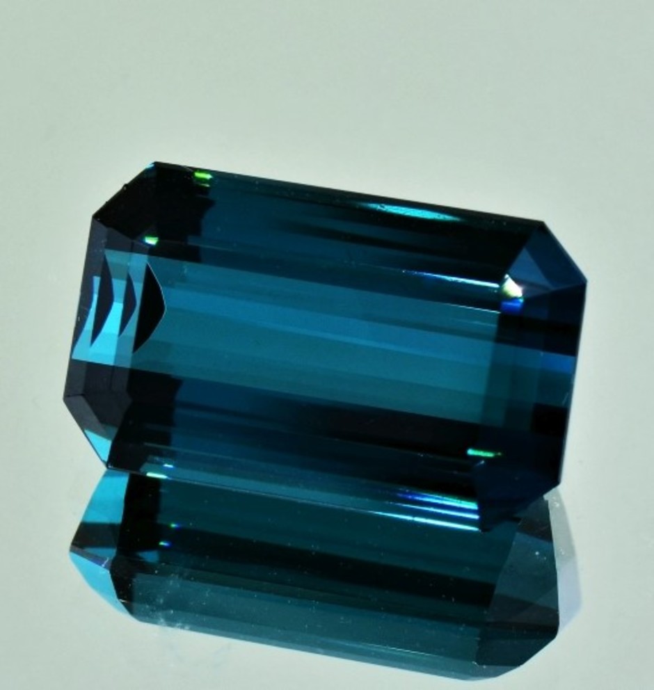 Indicolite octagon 18.59 ct.