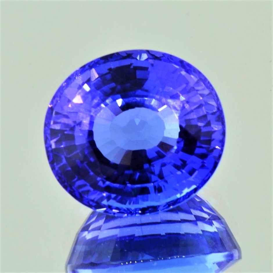 Tansanit oval blau 16,78 ct