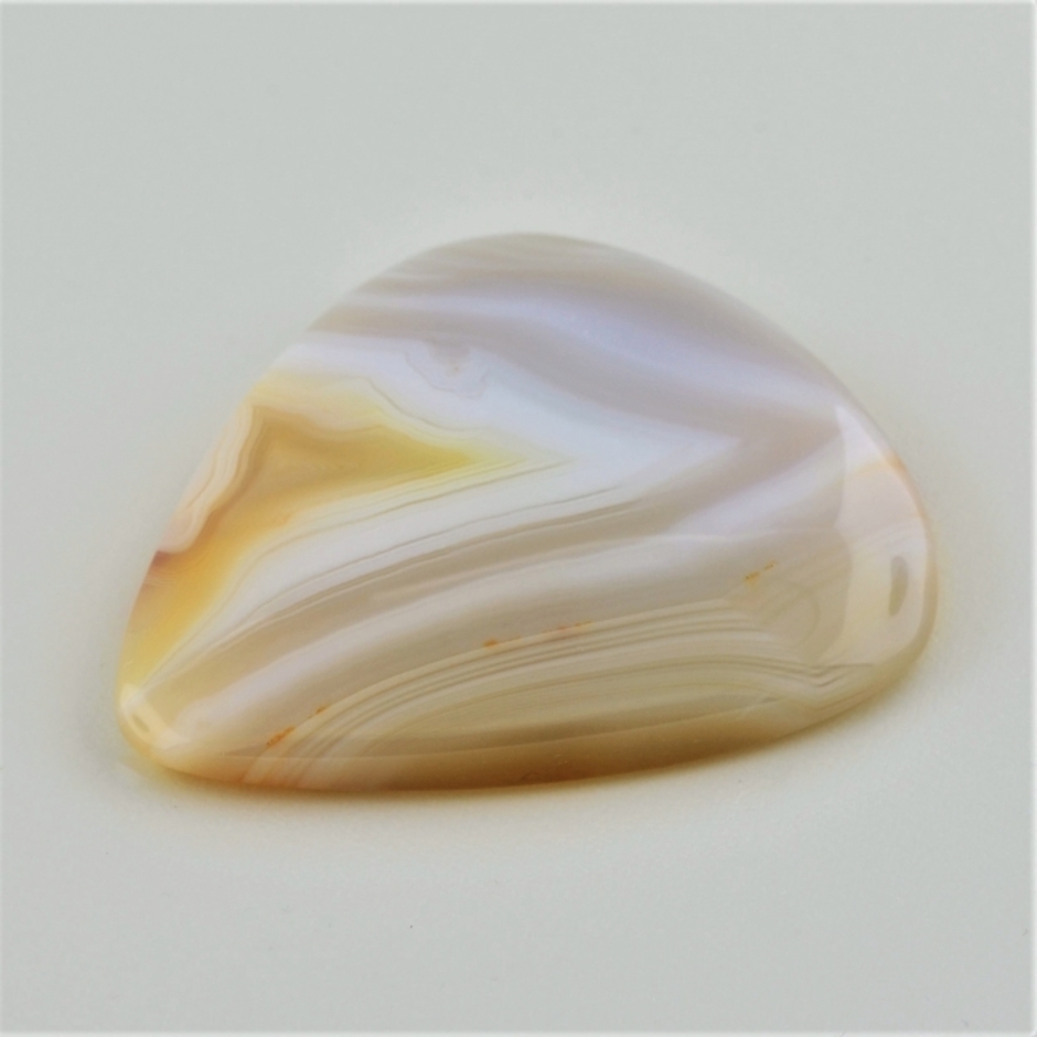 Agate cabochon pear 72.50 ct