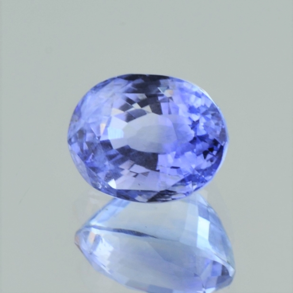 Sapphire oval light blue unheated 5.50 ct