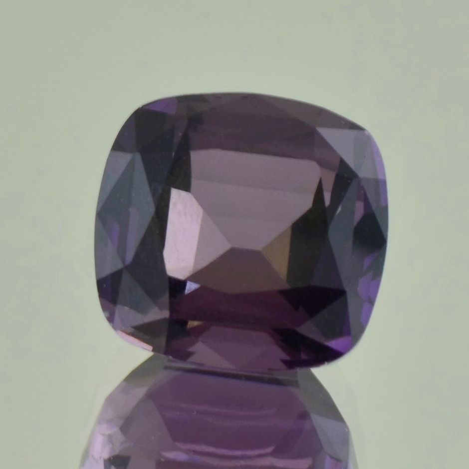 Skapolith Petschit antik purpur-violett 14,44 ct