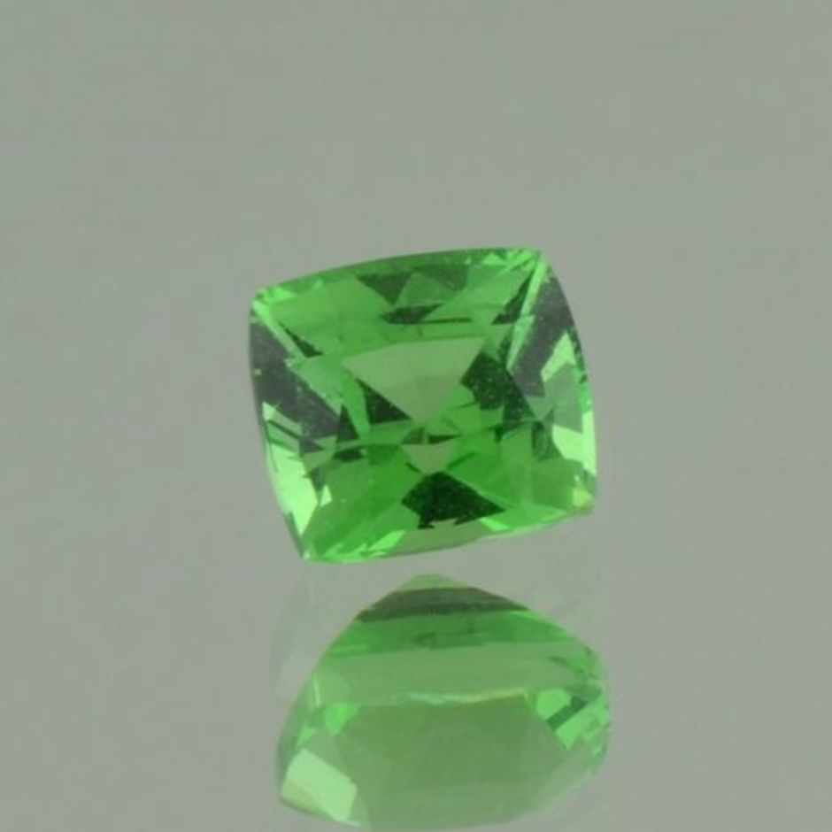 Tsavorite Garnet cushion green 1.23 ct