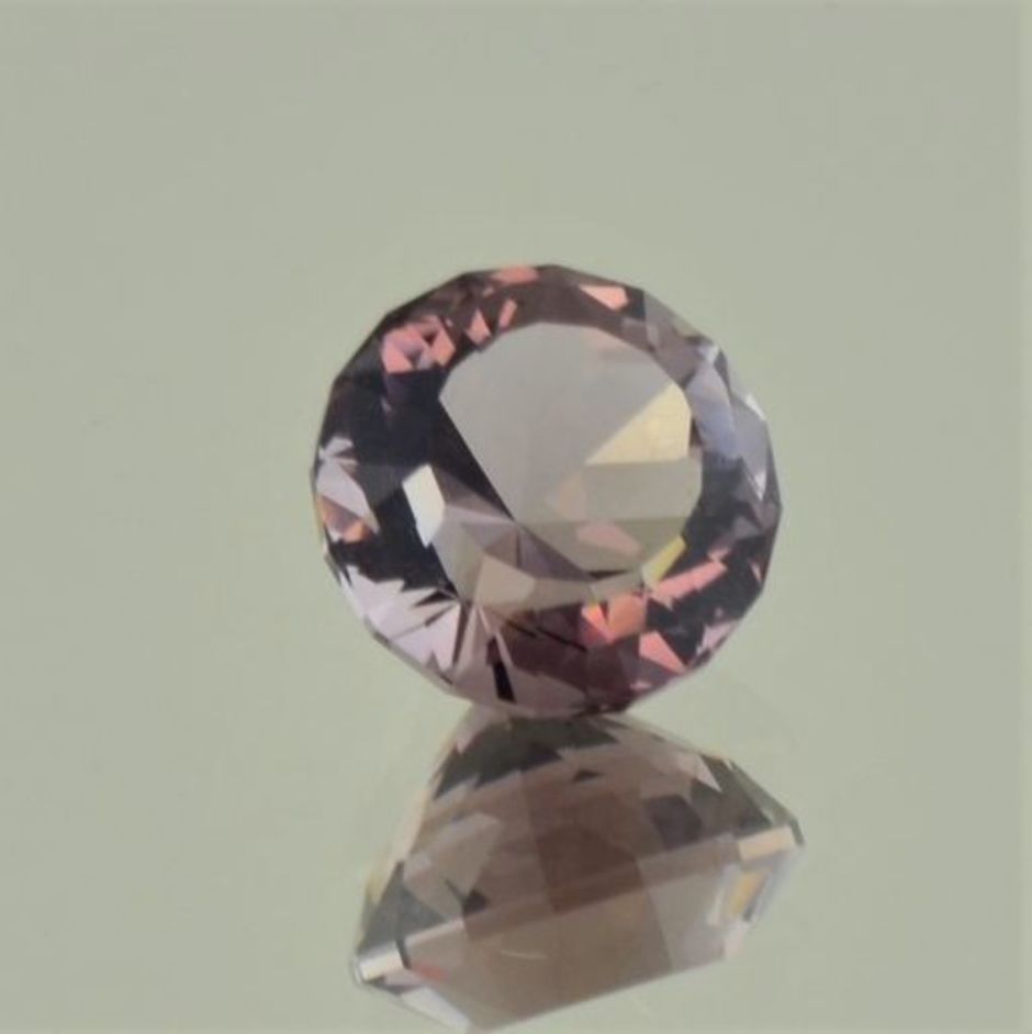 Skapolith rund bräunlich rosa 3,76 ct