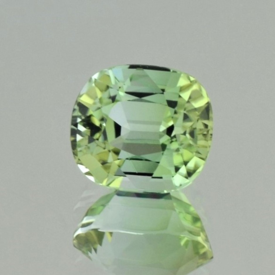 Tourmaline cushion helles yellow green 4.93 ct