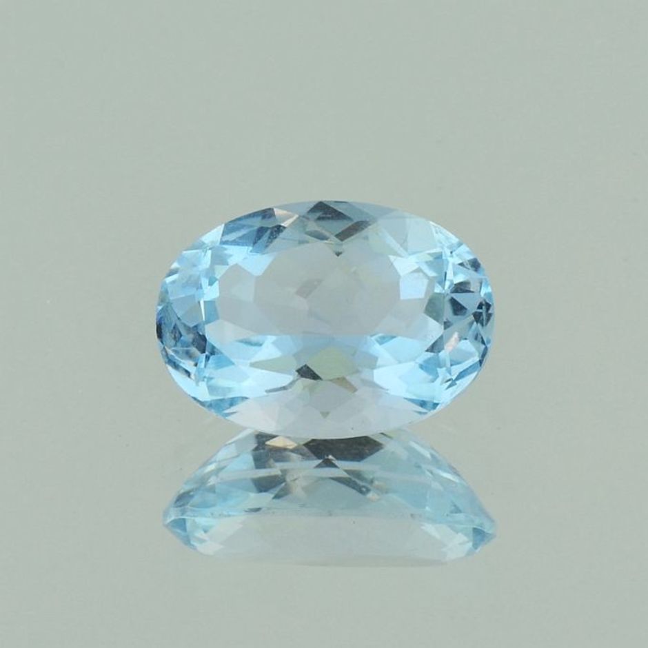 Aquamarine oval light blue 5.32 ct