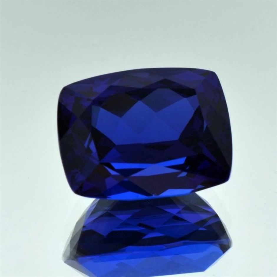 Tansanit antik intensives Blau 21,90 ct