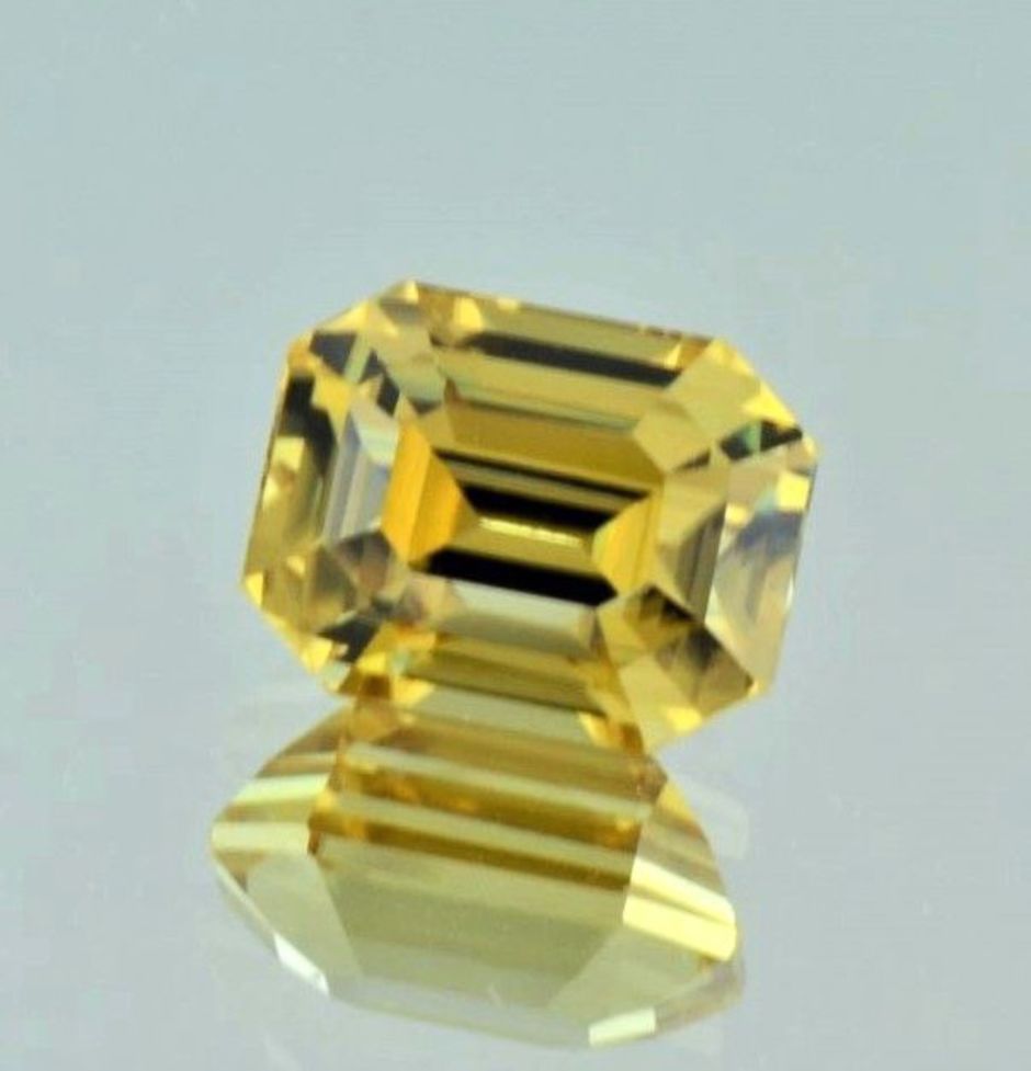 Zirkon octagon gelb unbehandelt 7,99 ct.