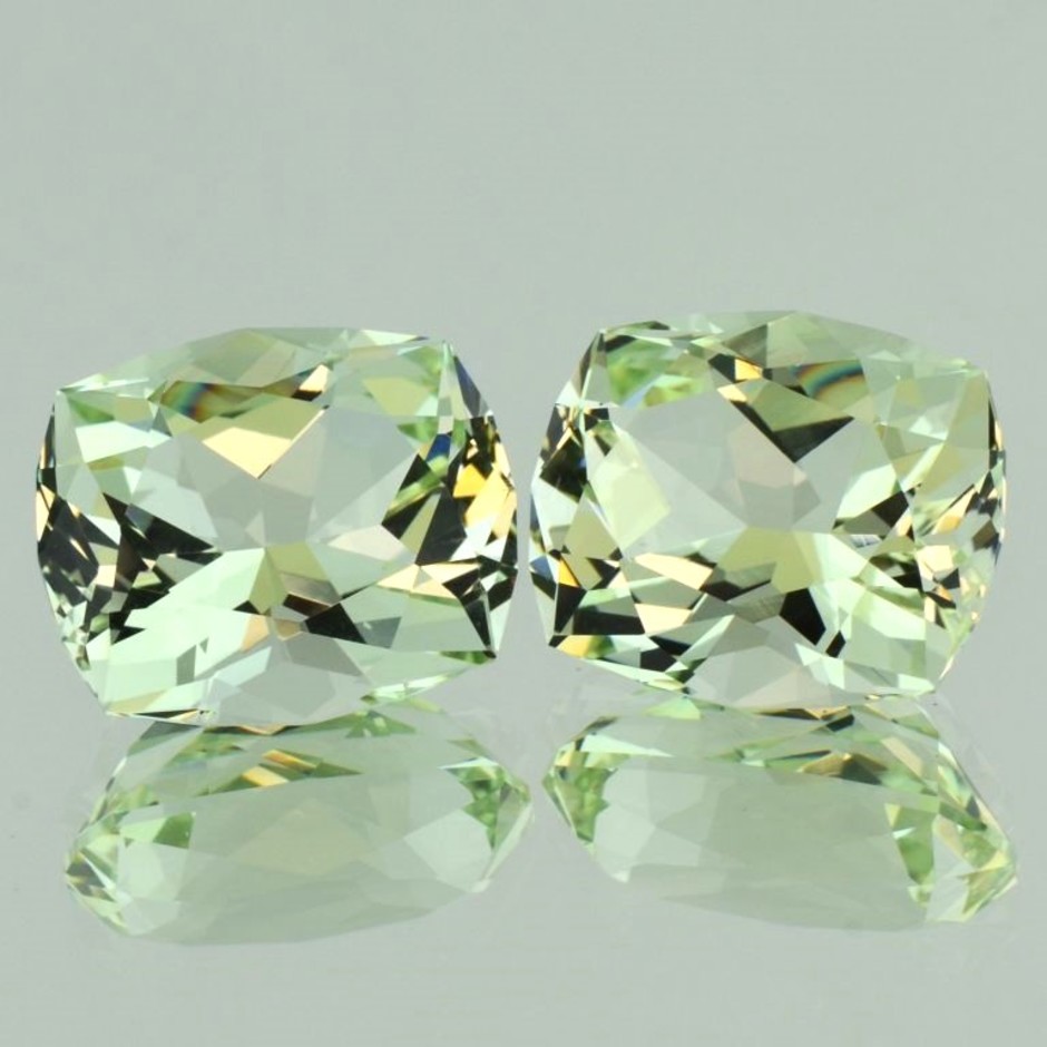 Heliodor Pair Beryls Design-Antik light green 33.01 ct