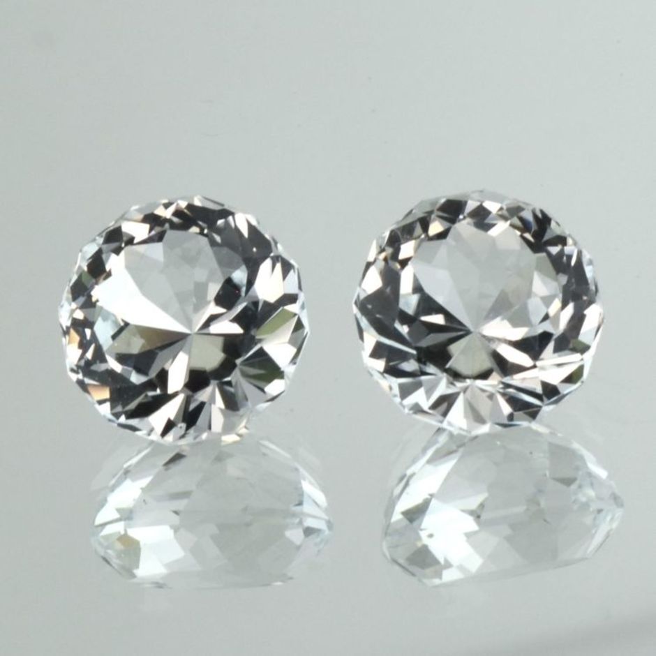 Topaz Pair round colorless 33.52 ct