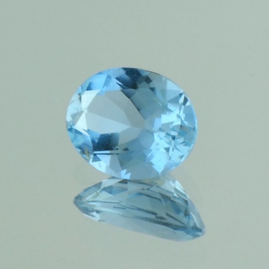 Aquamarine oval light blue 2.12 ct