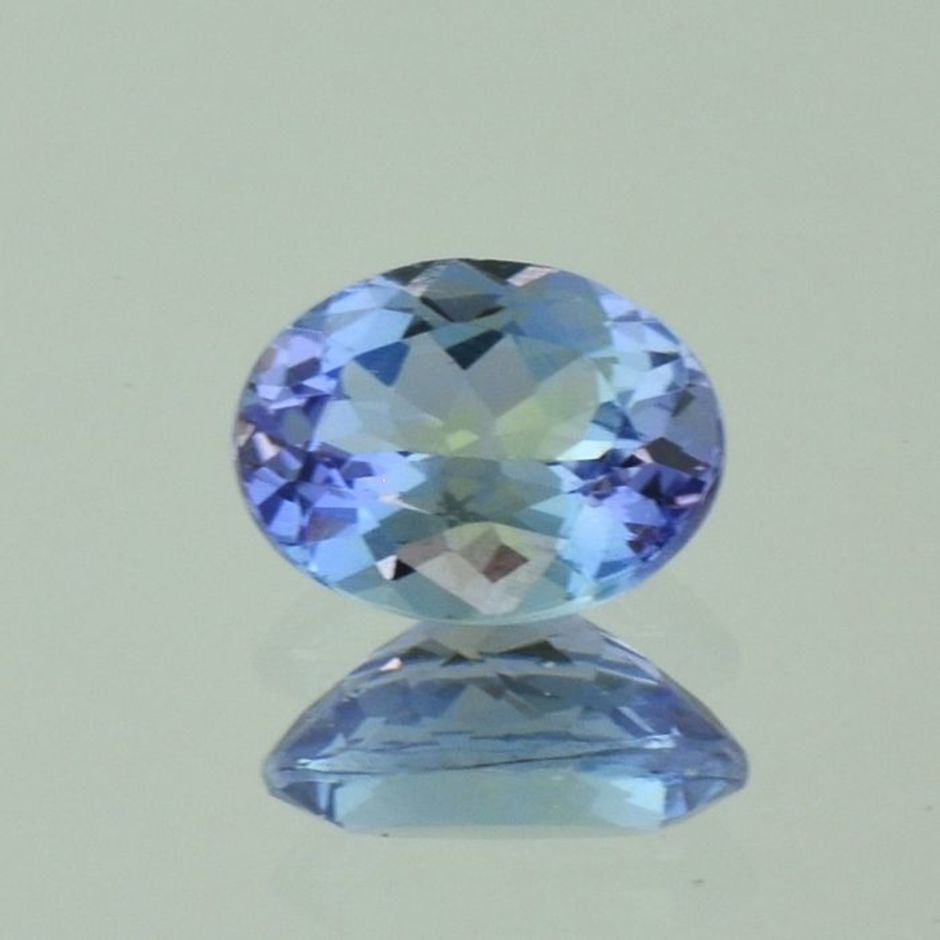 Tansanit oval grünlich blau ungebrannt 1,76 ct