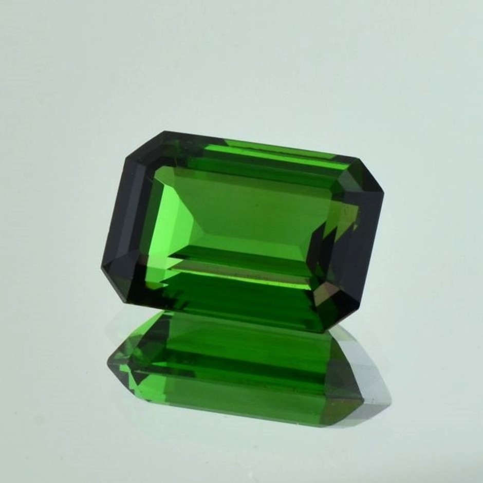 Green Tourmaline Tourmaline octagon green 12.20 ct.