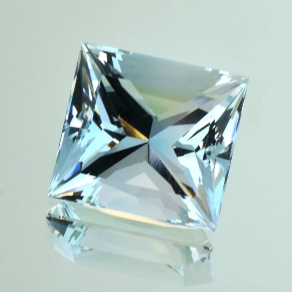 Topaz princess light blue 66.07 ct.