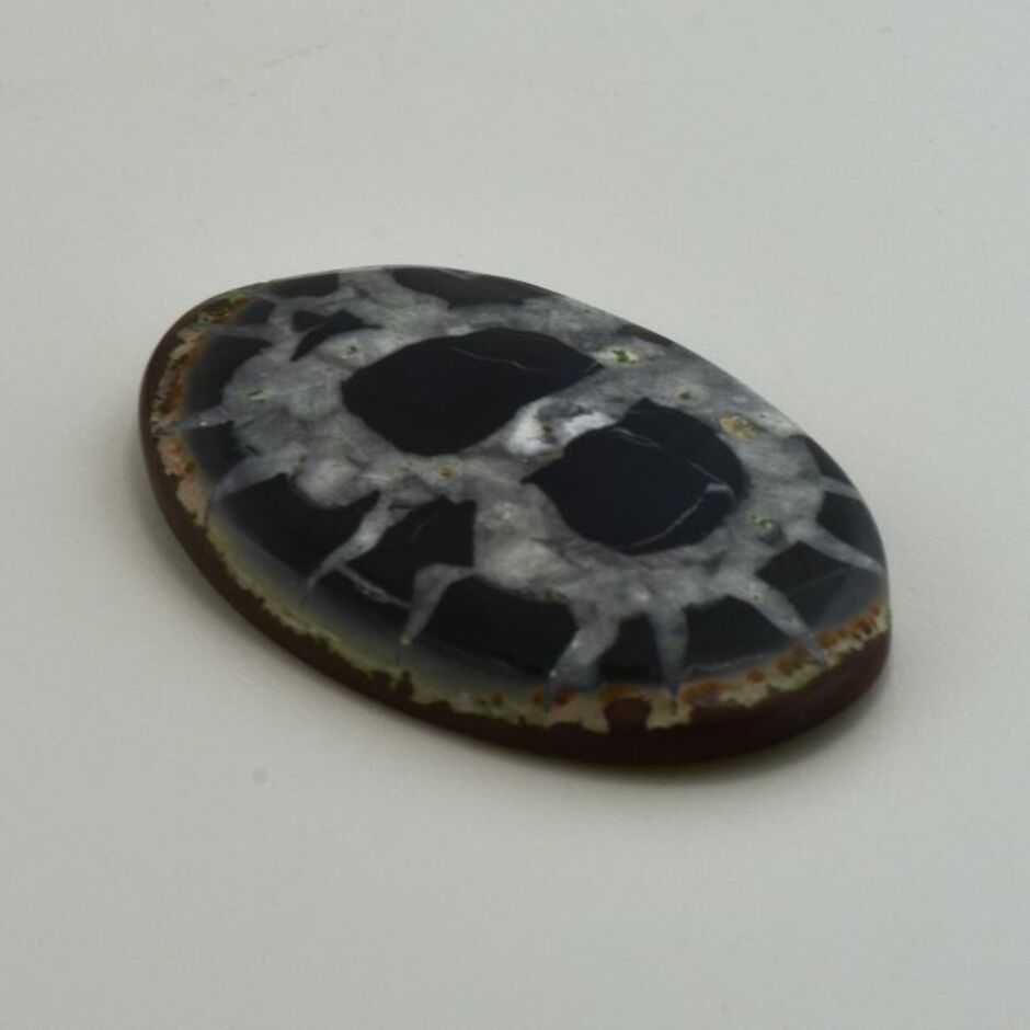 Septaria cabochon oval 77.73 ct