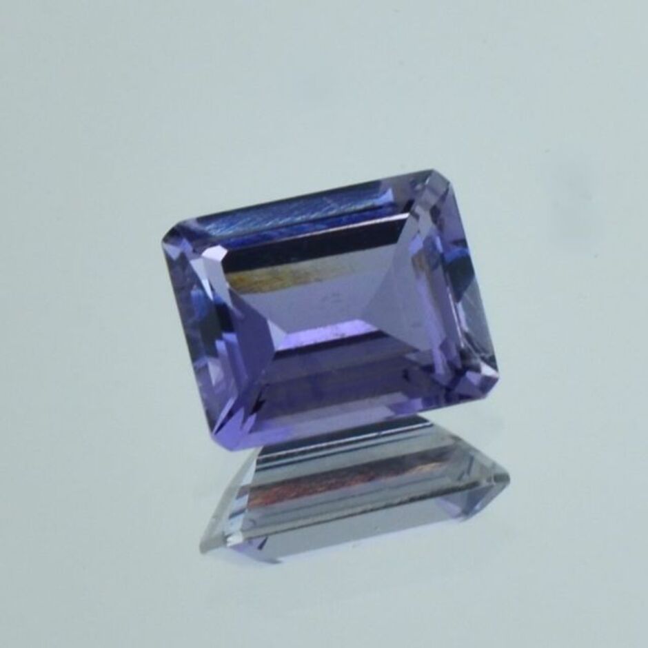 Iolite octagon blue untreated 3.57 ct