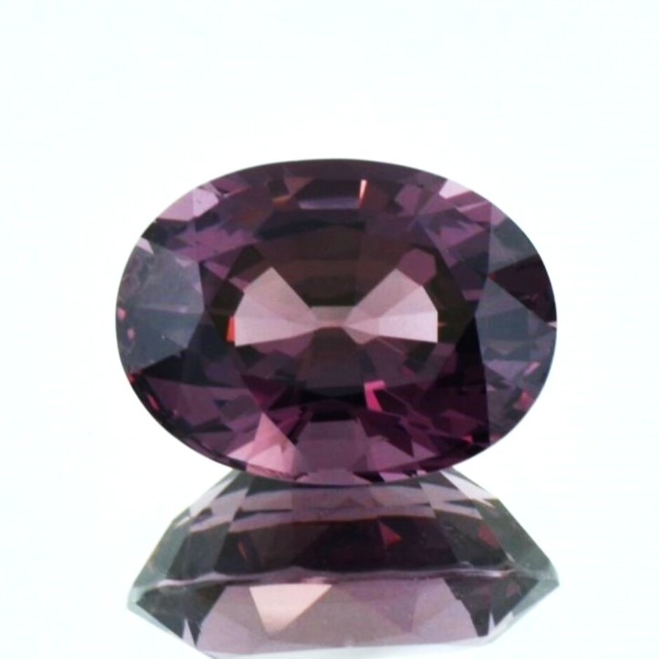 Spinel oval grayish purple 10.60 ct