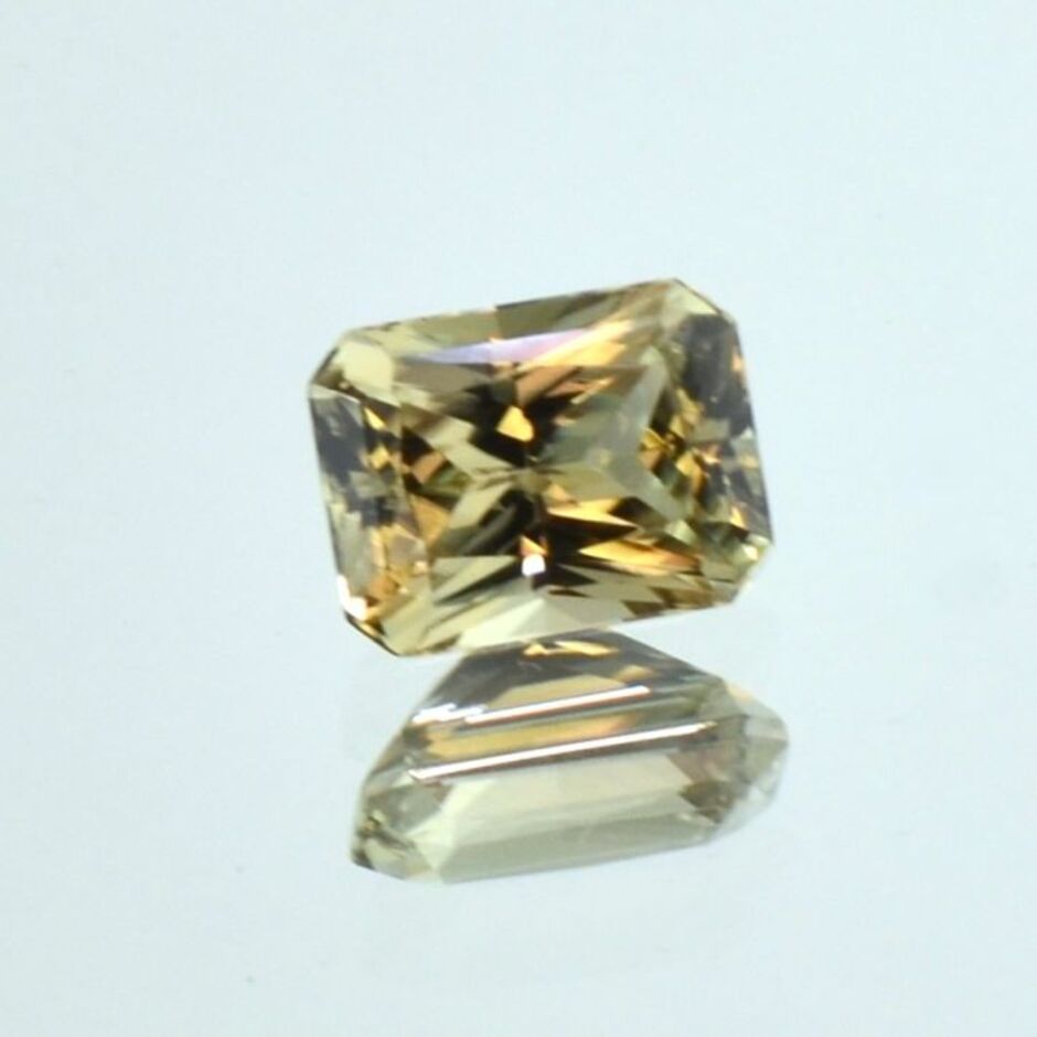 Diaspor Sultanit octagon-princess 1,85 ct