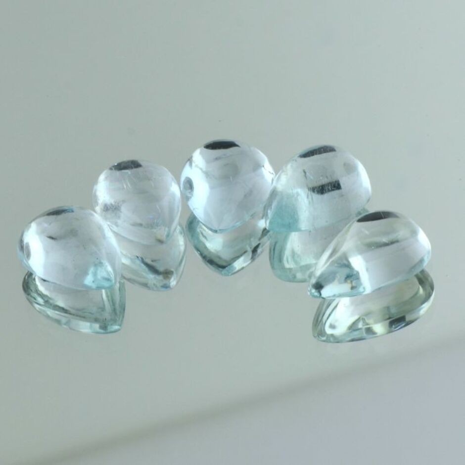 Aquamarin Lot Cabochons Tropfen zartblau 21,95 ct