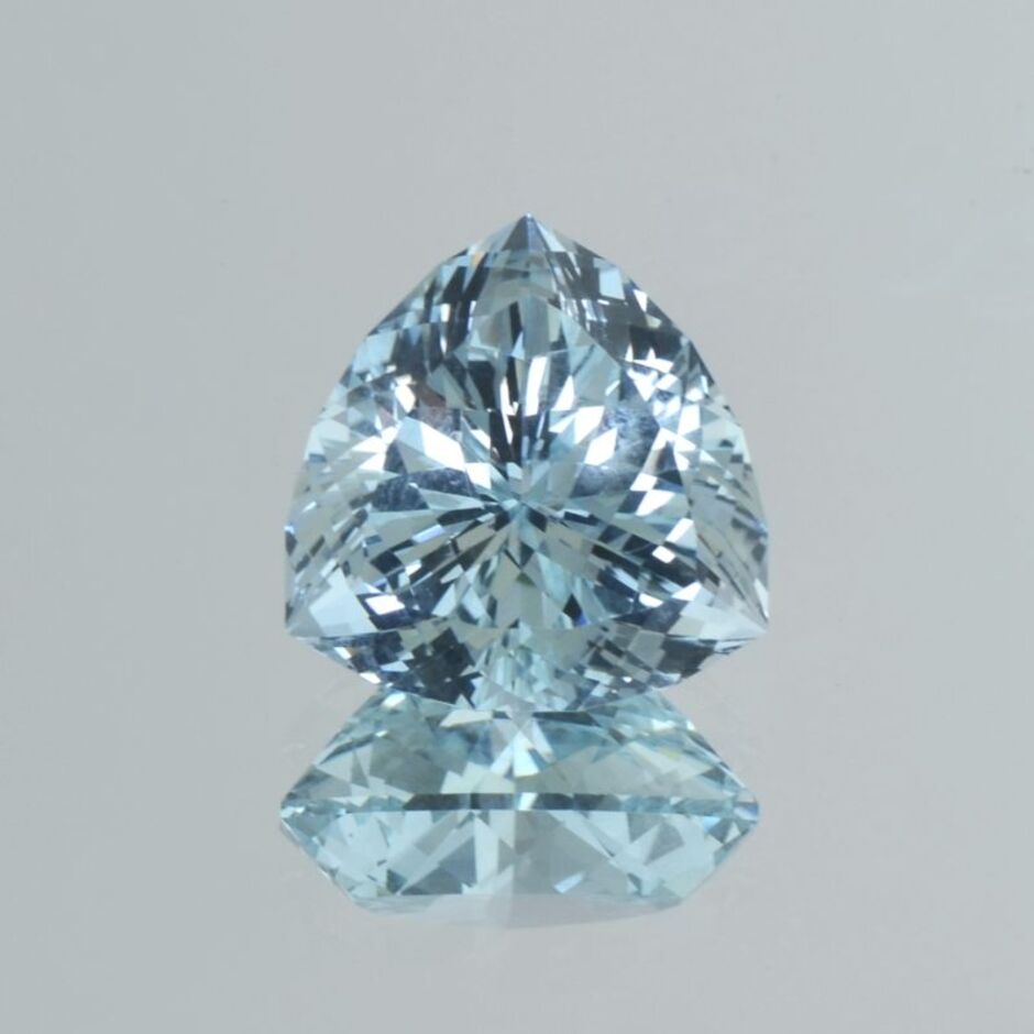 Topaz trillion light blue 15.19 ct