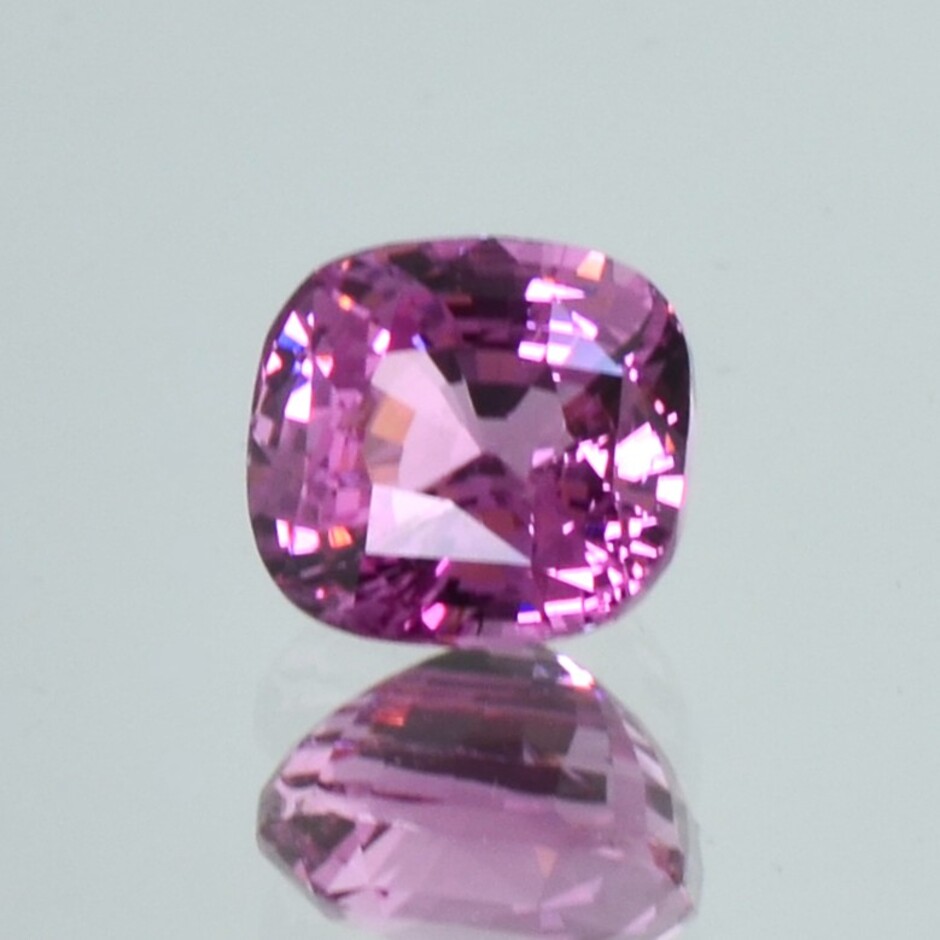 Spinel cushion pink 3.08 ct.