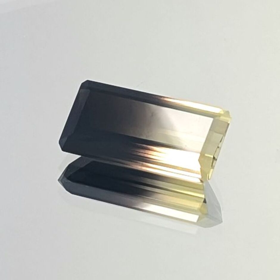 Bicolor Quartz octagon dunkelbraun&hellgelb 23.78 ct