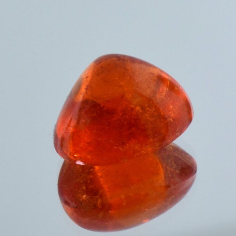Mandarin-Granat trillion cabochon orange 19.58 ct.