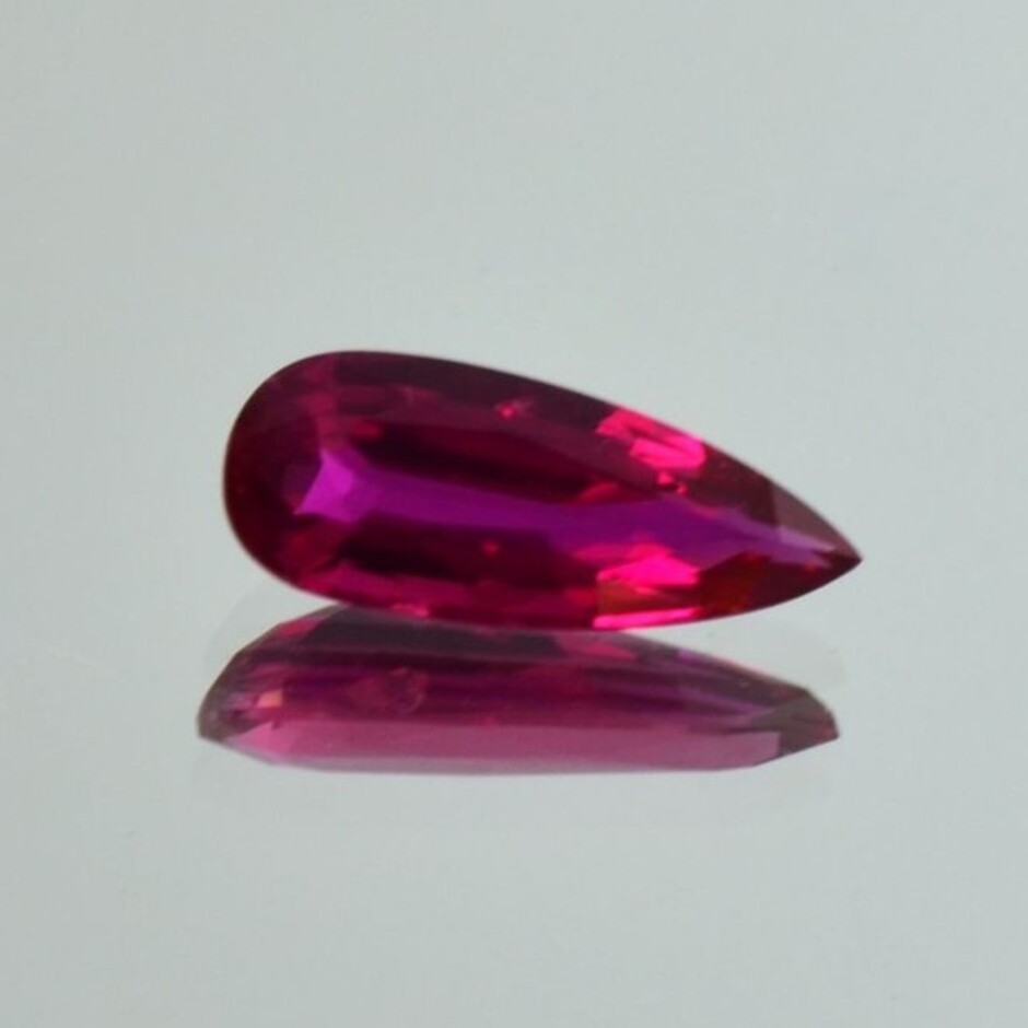 Rubin Tropfen pink-rot ungebrannt 2,05 ct.