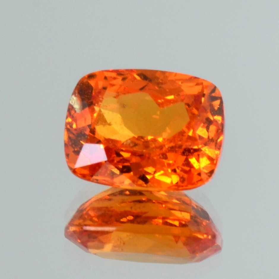 Mandarin Granat antik intensives Orange 5,83 ct.