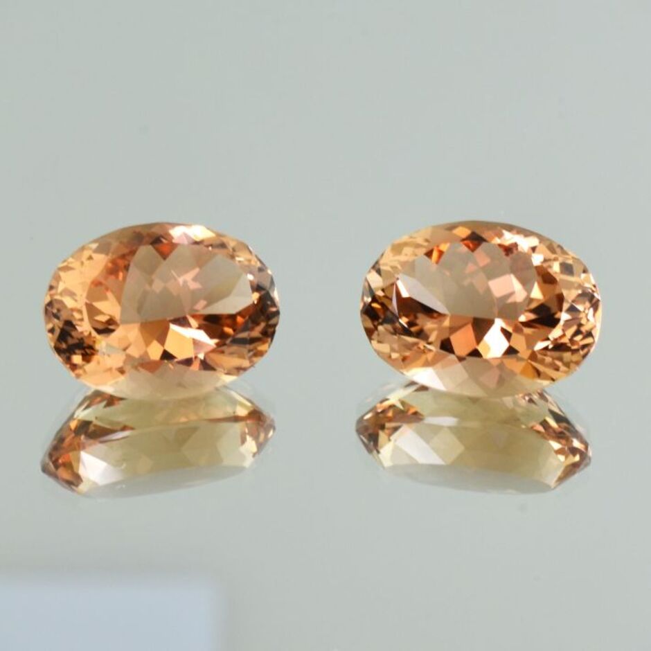 Topas Duo oval bräunlich 25,51 ct.