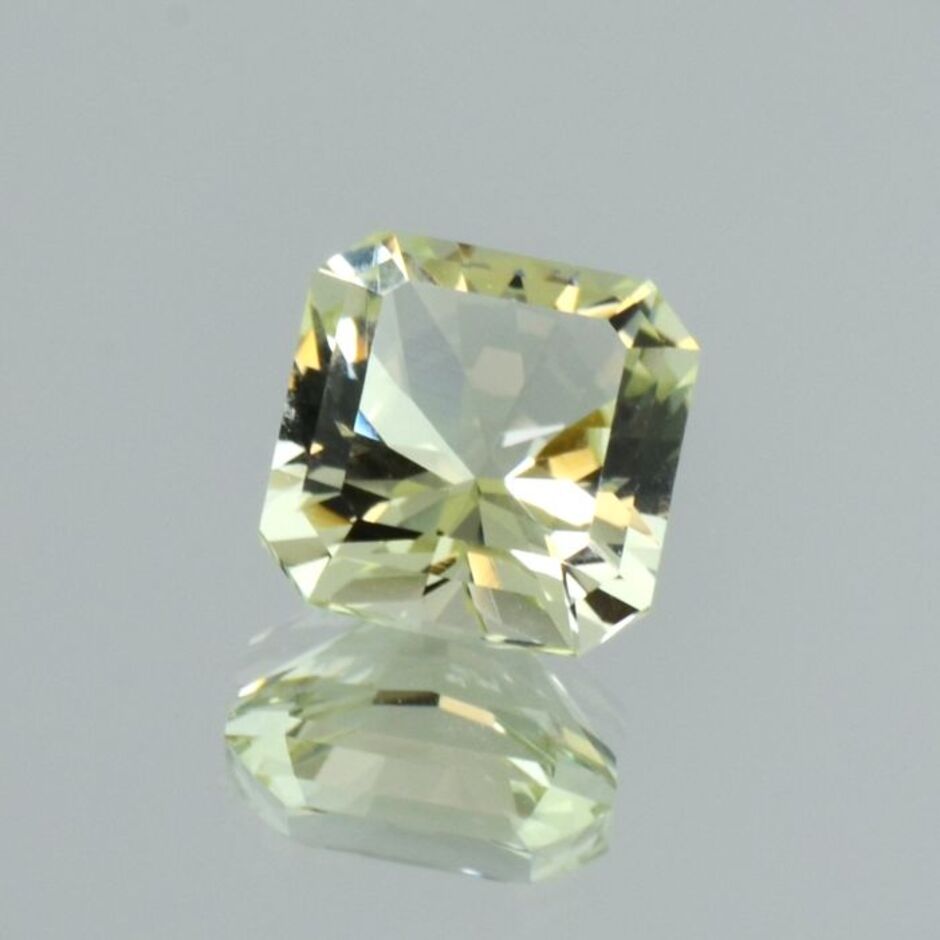 Heliodor Beryll Achteck helles Gelbgrün 2,80 ct.